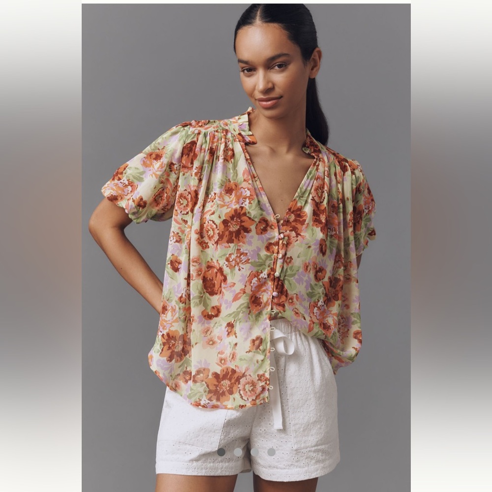 NWT The Estela Short-Sleeve Sheer
Printed Blouse